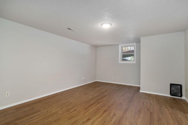 523 E Camino Street, Springfield, MO 65810