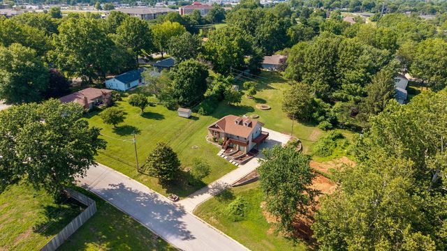 523 E Camino Street, Springfield, MO 65810