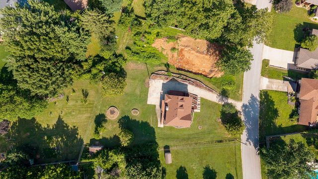523 E Camino Street, Springfield, MO 65810