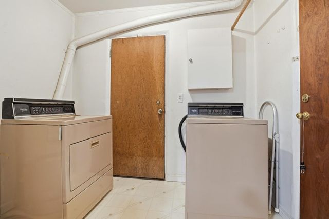 1017 Oregon Avenue, Palo Alto, CA 94303