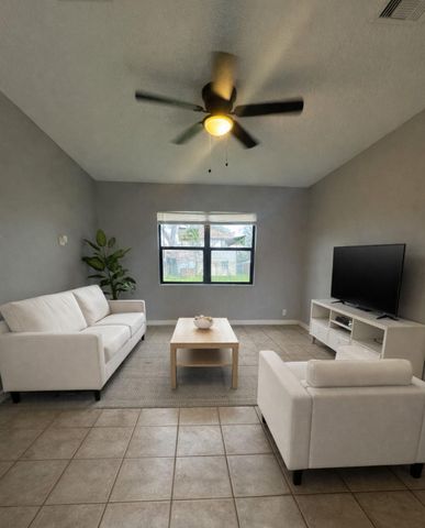 9033 Oak Knoll Lane, Houston, TX 77078