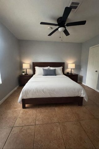 9033 Oak Knoll Lane, Houston, TX 77078