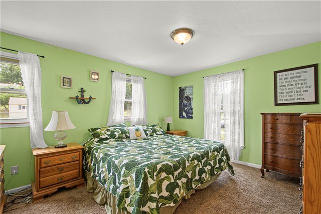 1031 Sanda Dr, Baldwin Boro, PA 15227