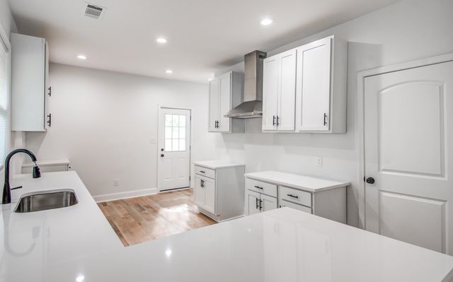 1825 YOUNG AVE, Memphis, TN 38114