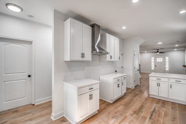 1825 YOUNG AVE, Memphis, TN 38114