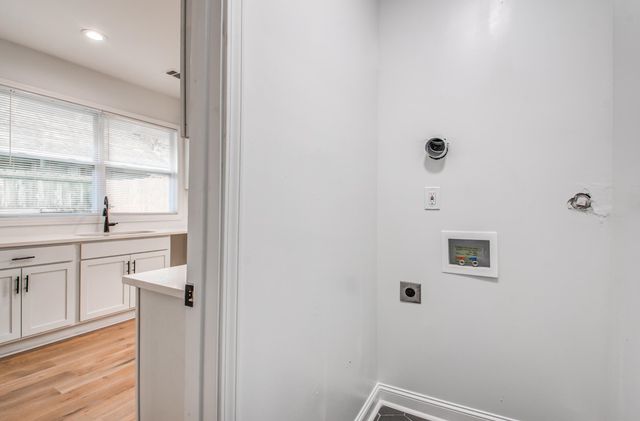 1825 YOUNG AVE, Memphis, TN 38114