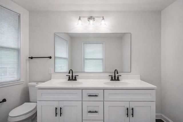 1825 YOUNG AVE, Memphis, TN 38114