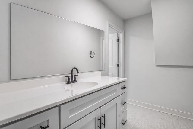 1825 YOUNG AVE, Memphis, TN 38114