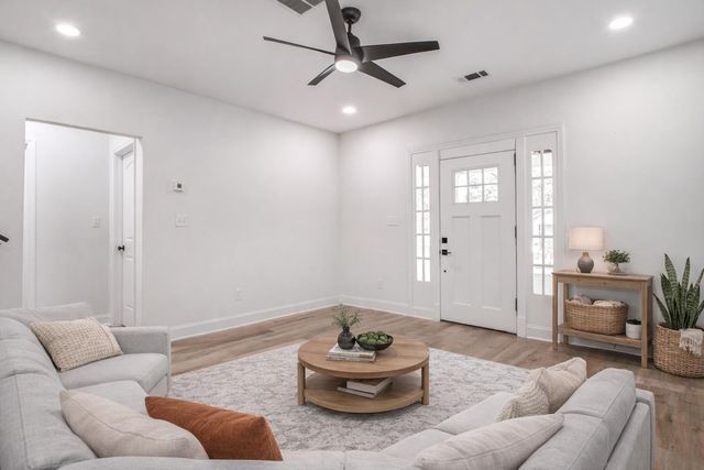 1825 YOUNG AVE, Memphis, TN 38114