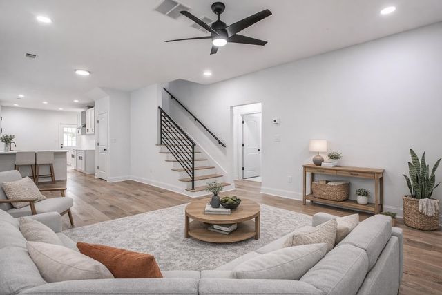 1825 YOUNG AVE, Memphis, TN 38114