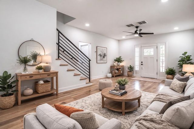 1825 YOUNG AVE, Memphis, TN 38114