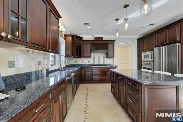 65 Ross Avenue, Demarest, NJ 07627