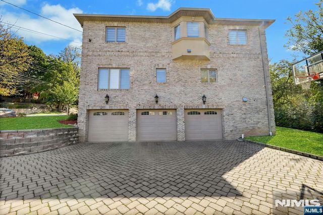 65 Ross Avenue, Demarest, NJ 07627