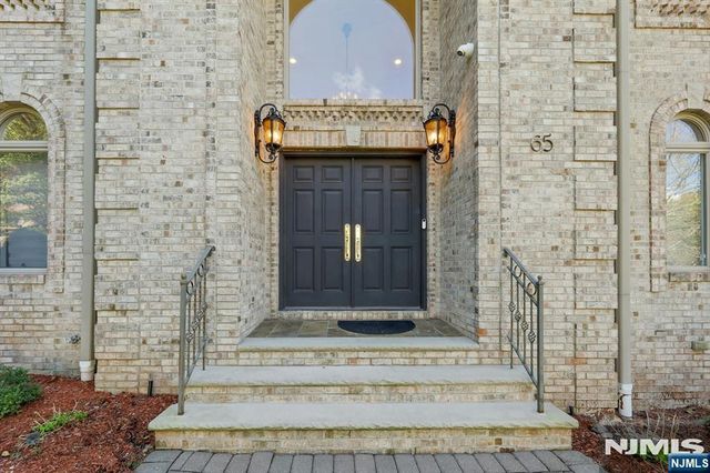 65 Ross Avenue, Demarest, NJ 07627