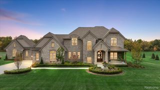 62477 Rosina Court, Ray Township, MI 48096