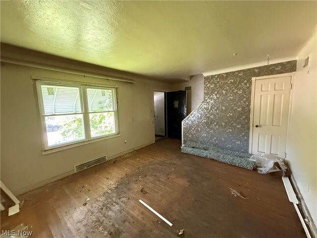 3368 E 149th Street, Cleveland, OH 44120