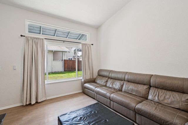 7041 Verdure Way, Elk Grove, CA 95758