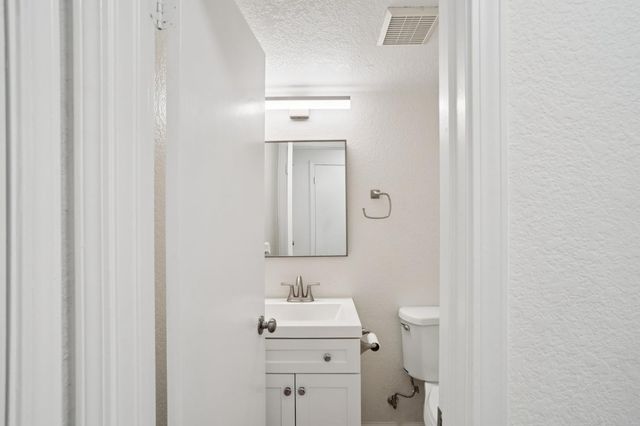 7041 Verdure Way, Elk Grove, CA 95758