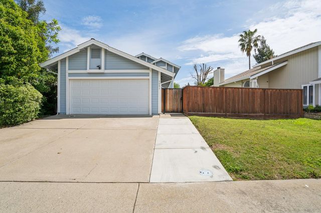 7041 Verdure Way, Elk Grove, CA 95758
