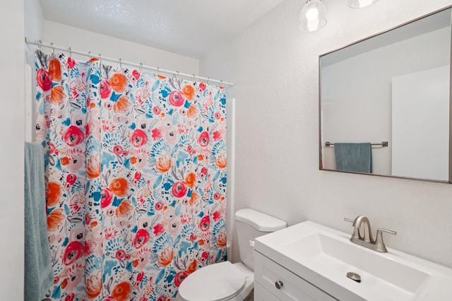 7041 Verdure Way, Elk Grove, CA 95758