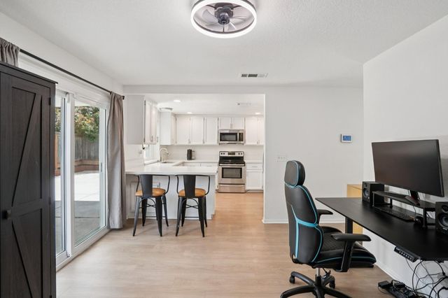 7041 Verdure Way, Elk Grove, CA 95758