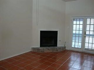 7525 Holly Hill Drive 32, Dallas, TX 75231
