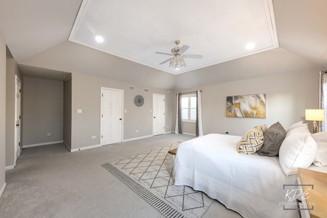 1524 Oswego Road, Naperville, IL 60540