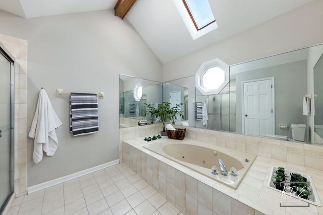 1524 Oswego Road, Naperville, IL 60540