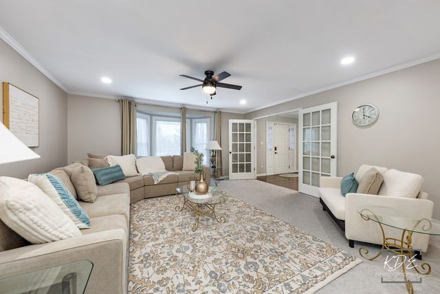 1524 Oswego Road, Naperville, IL 60540