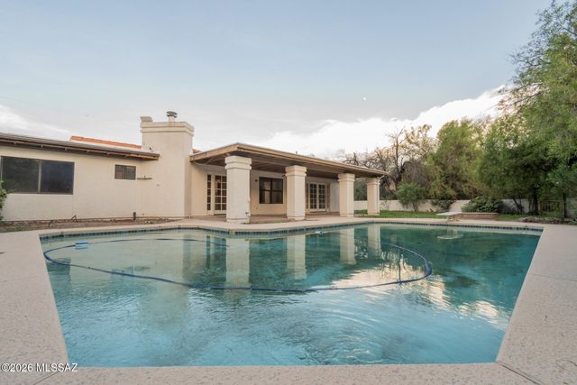 1991 N Forty Niner Drive, Tucson, AZ 85749