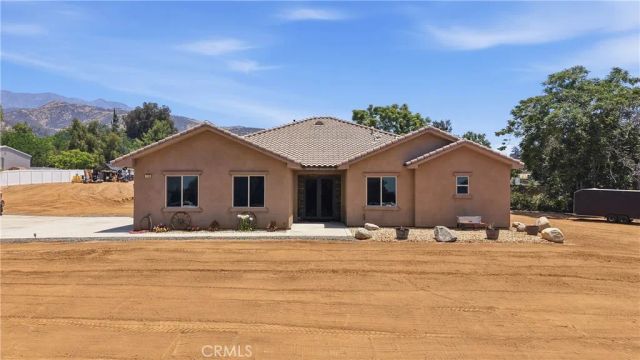 12865 Custer, Yucaipa, CA 92399