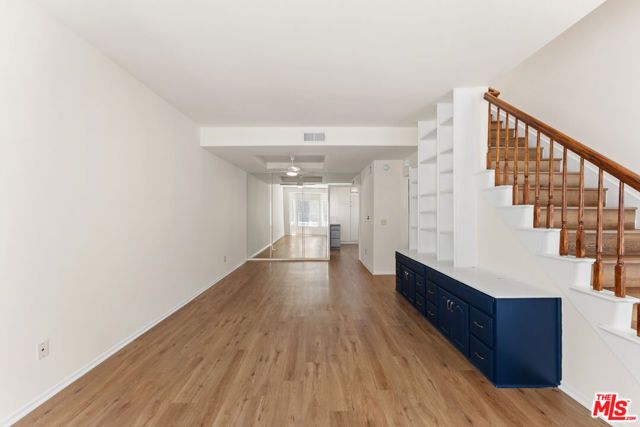 5145 Yarmouth Avenue 29, Encino (los Angeles), CA 91316