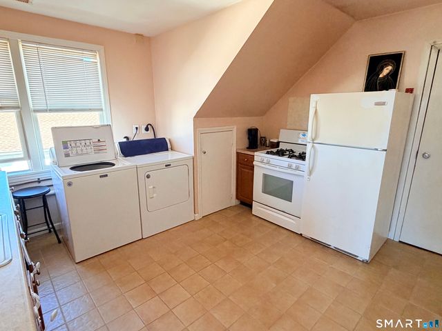 384 Thompson Street, Stratford, CT 06615