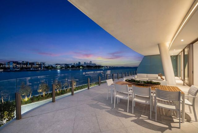 5 Grove Isle Drive L205, Miami, FL 33133