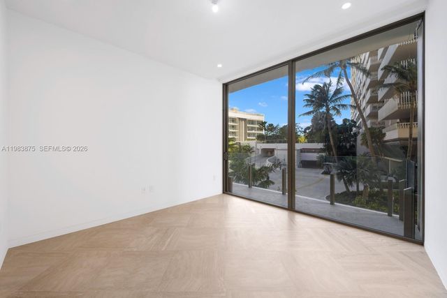 5 Grove Isle Drive L205, Miami, FL 33133