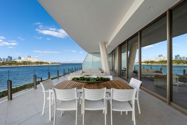 5 Grove Isle Drive L205, Miami, FL 33133