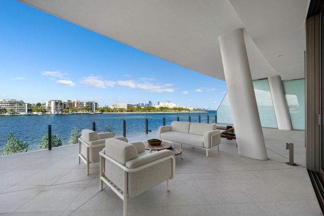 5 Grove Isle Drive L205, Miami, FL 33133