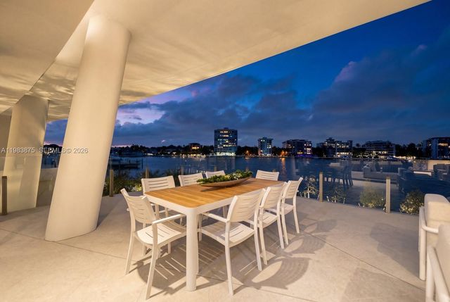 5 Grove Isle Drive L205, Miami, FL 33133