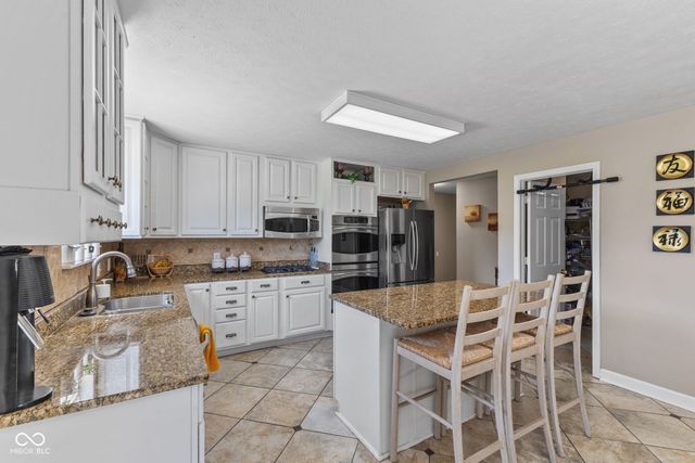 6525 Fiesta Street, Indianapolis, IN 46237