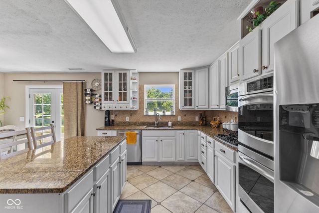 6525 Fiesta Street, Indianapolis, IN 46237