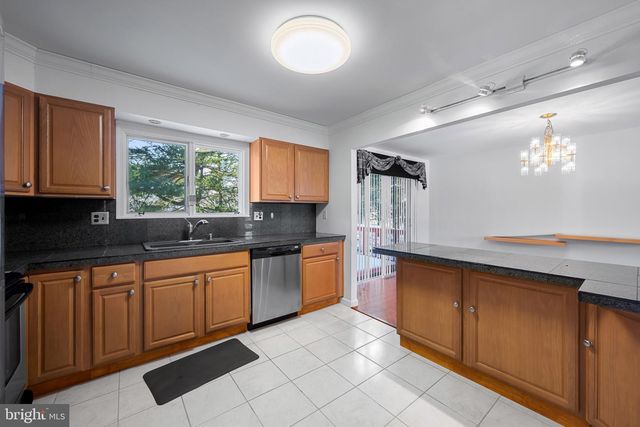 7 BROMWELL CT, Cockeysville, MD 21030