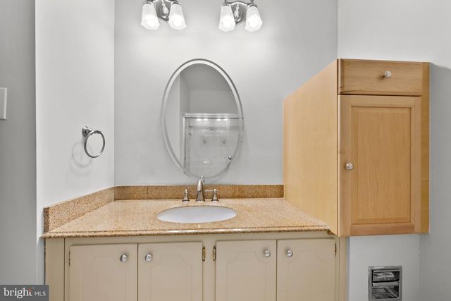 7 BROMWELL CT, Cockeysville, MD 21030