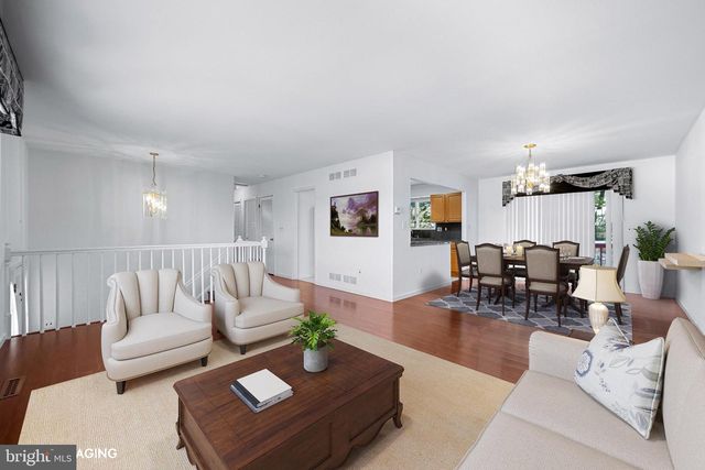 7 BROMWELL CT, Cockeysville, MD 21030