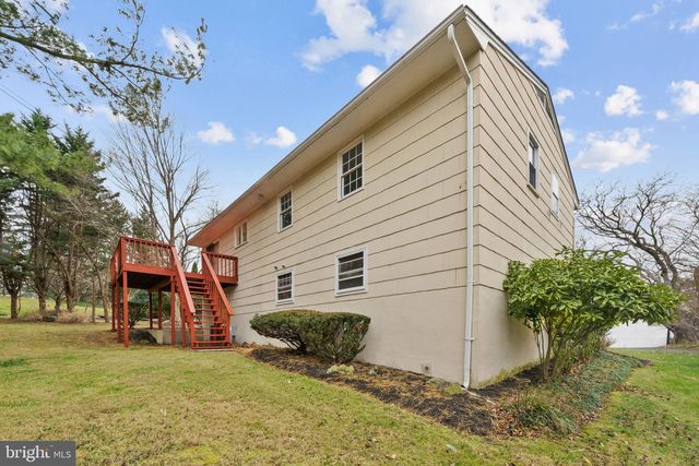 7 BROMWELL CT, Cockeysville, MD 21030