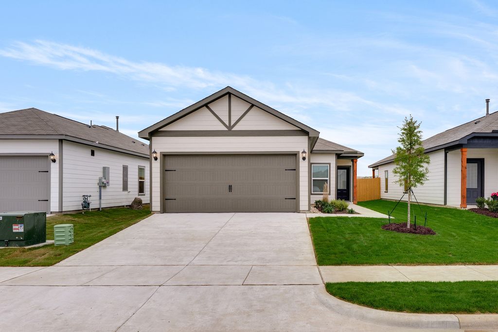 3917 Starry Night Cove, Sherman, TX 75092
