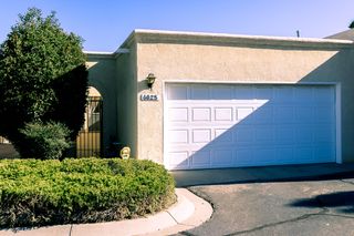6025 Del Campo Place NE, Albuquerque, NM 87109