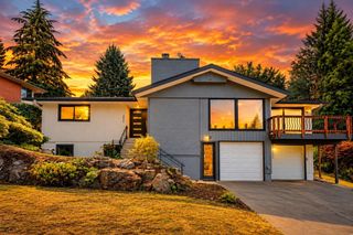 7017 NE 155th Place, Kenmore, WA 98028