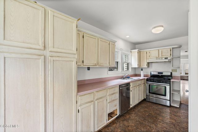 2726 Denver Avenue, Rotterdam, NY 12306