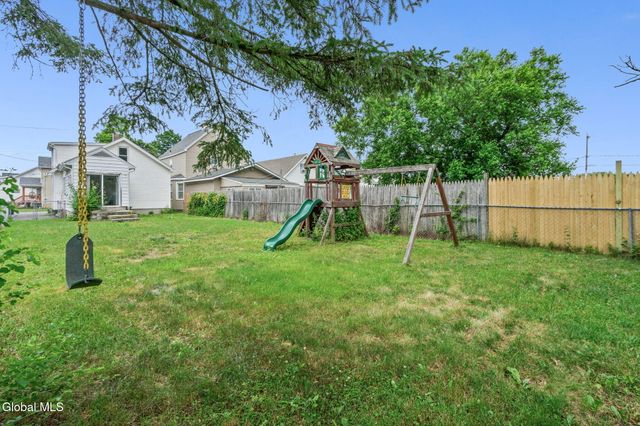 2726 Denver Avenue, Rotterdam, NY 12306