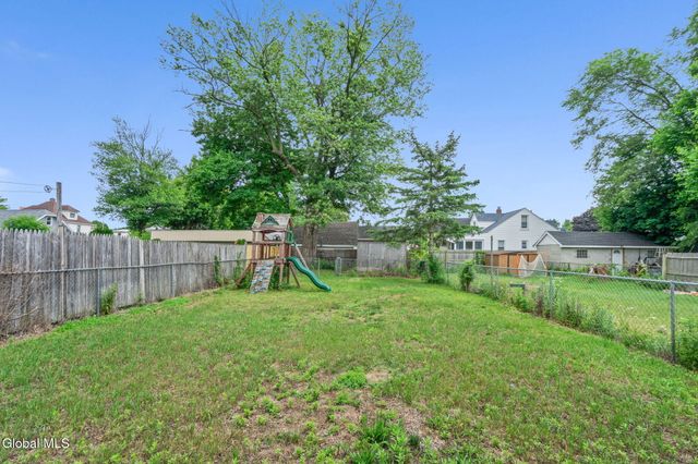 2726 Denver Avenue, Rotterdam, NY 12306